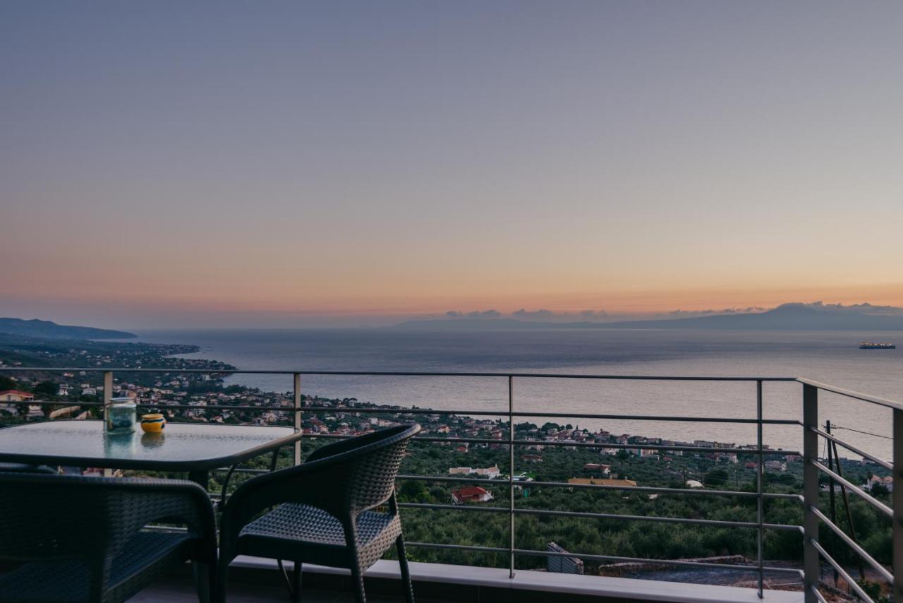 Bay View GuestHouses Kalamata Extérieur photo