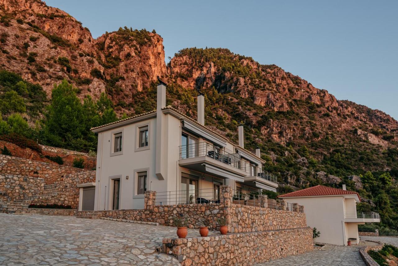 Bay View GuestHouses Kalamata Extérieur photo