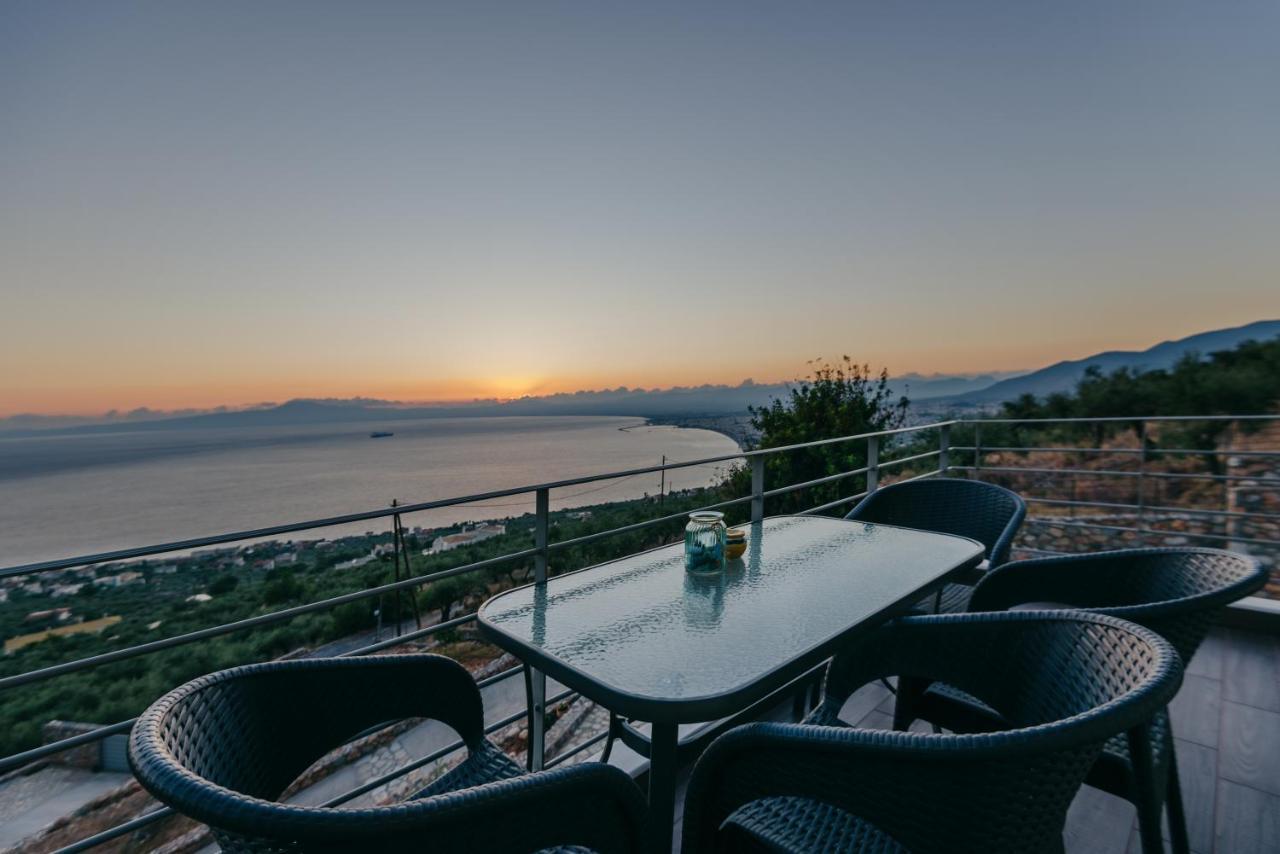 Bay View GuestHouses Kalamata Extérieur photo