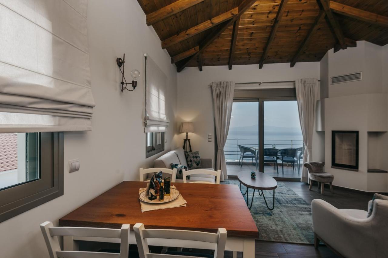 Bay View GuestHouses Kalamata Extérieur photo