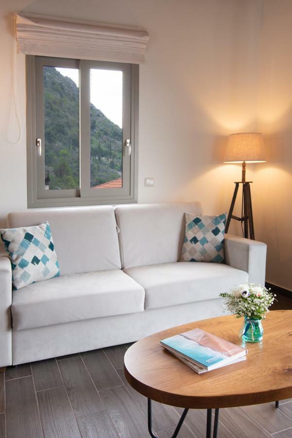 Bay View GuestHouses Kalamata Extérieur photo